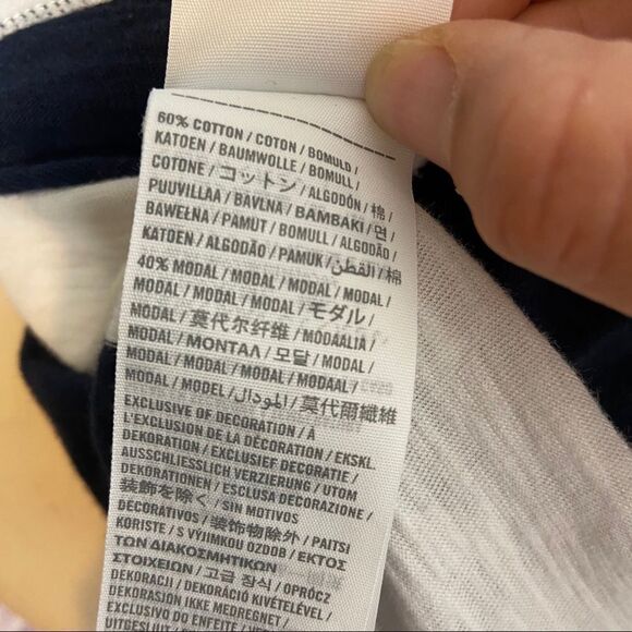 Gilly Hicks blue white lightweight tee xs s - Picture 8 of 8